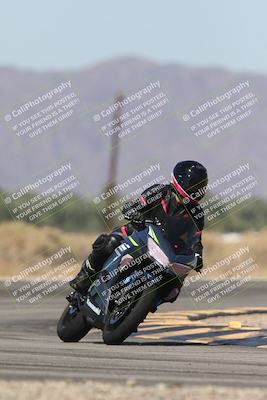 media/Oct-13-2025-Moto Forza (Mon) [[a66d839500]]/4-C Group/Session 3 (Turn 16)/